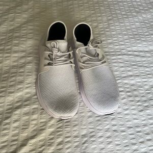 Vesi waterproof running shoes